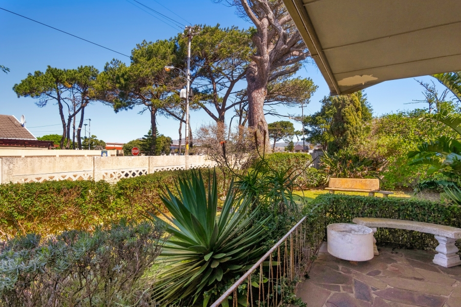 3 Bedroom Property for Sale in Plumstead Western Cape